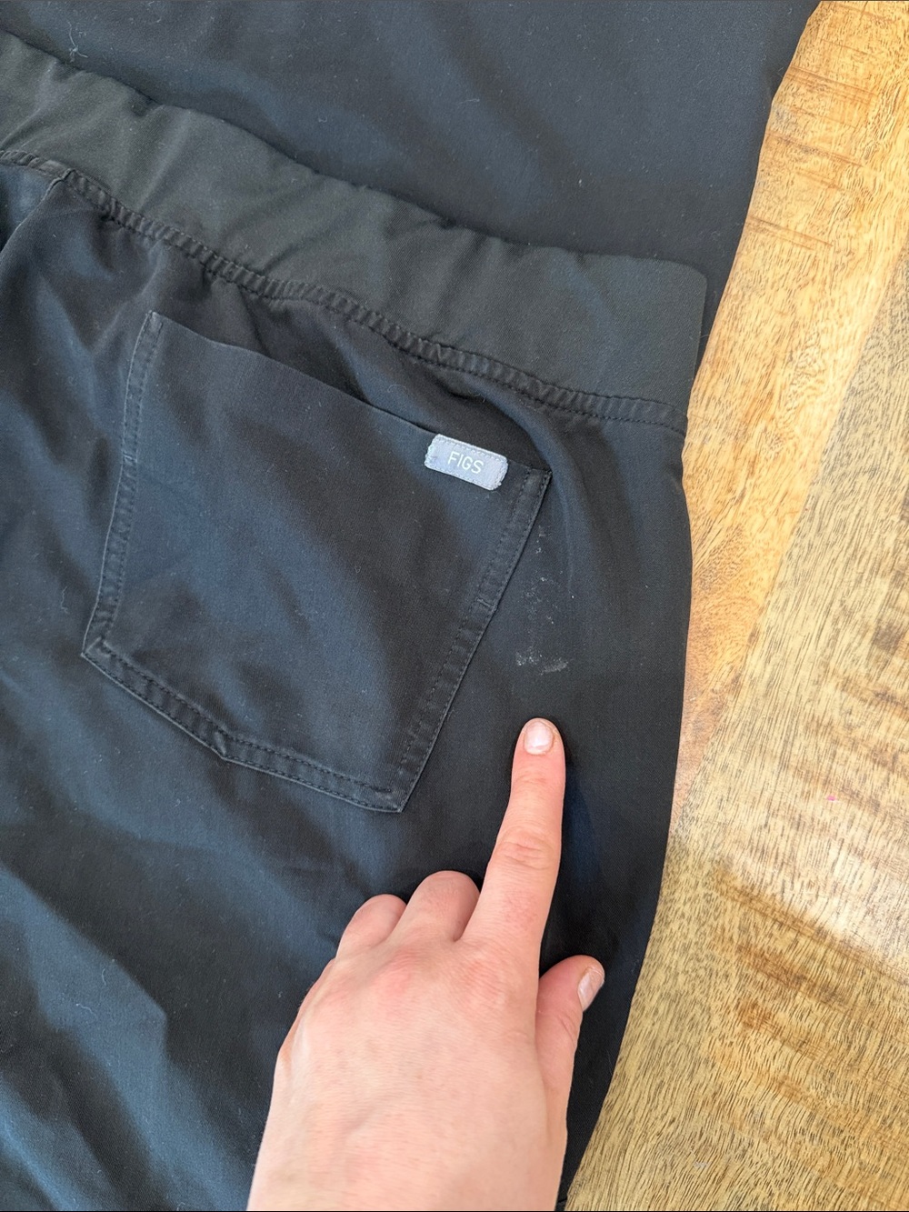 Figs Black V-Neck Scrub Top and Drawstring Pants - Picture 9 of 10